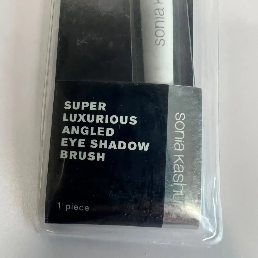 Sonia Kashuk Super Luxurious Angled Eyeshadow Brush One Piece‎ New in Box